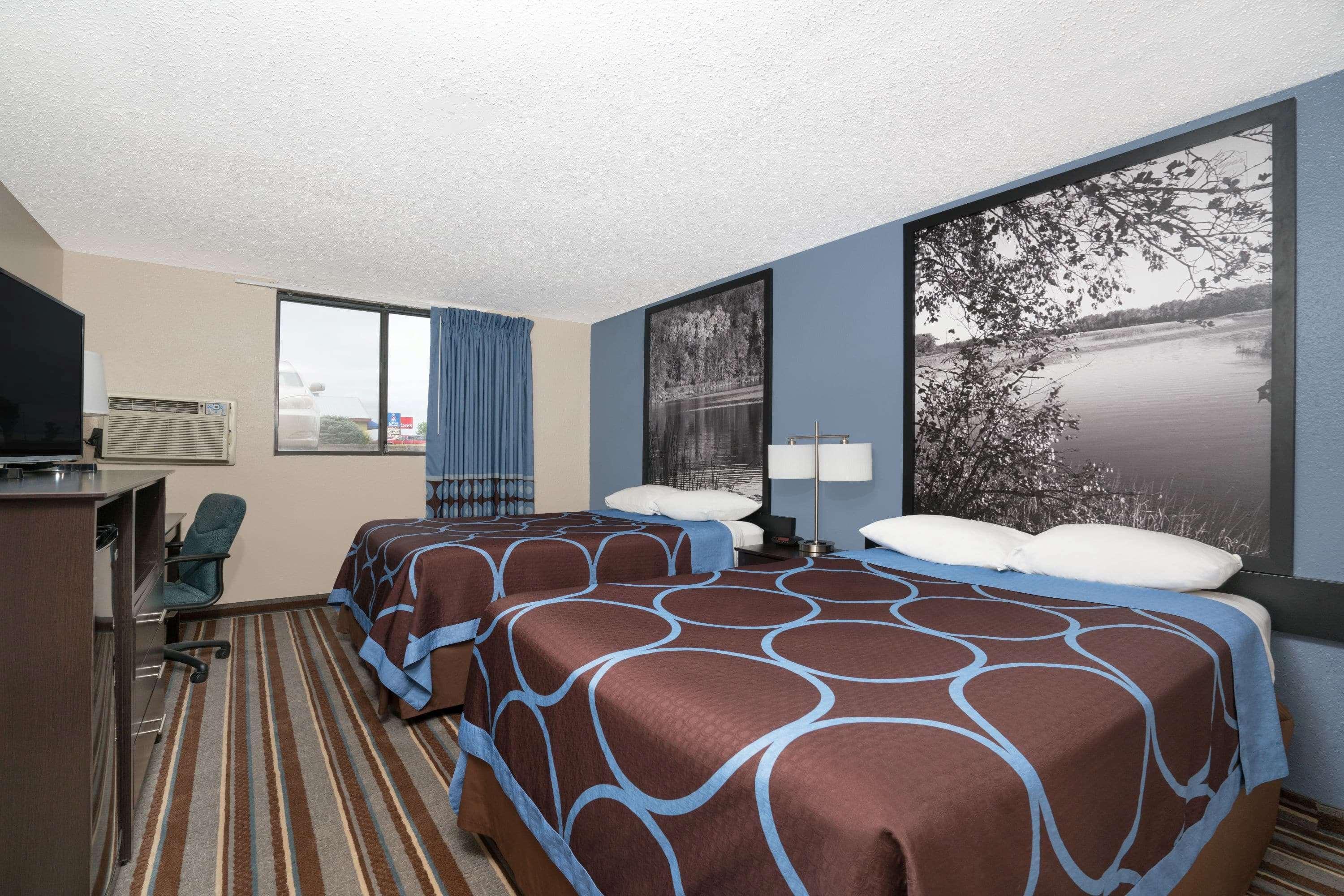 Super 8 by Wyndham Willmar Hotel Bagian luar foto